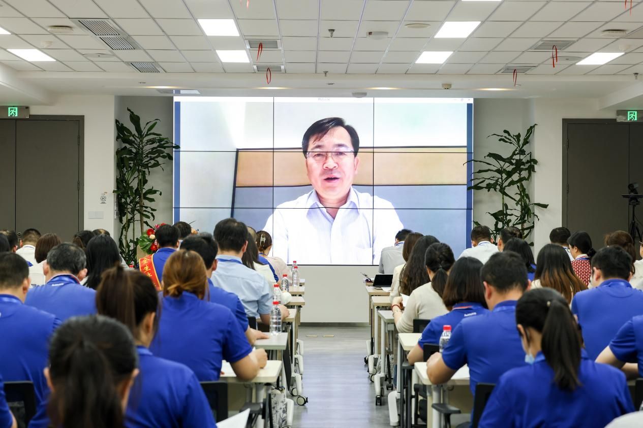 2-尊龙网站首页党委书记魏燕青全程线上参会，并作企业工作报告