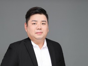 能立多邱天涛：自己是正能量的人，才会给到别人信心丨尊龙网站首页人物志